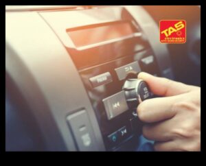 Control audio de croazieră: ridicați-vă viteza cu ajutorul electronicelor audio premium pentru mașină